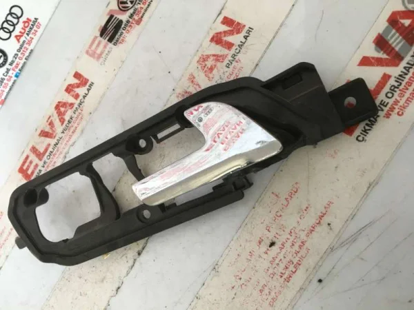 6Q0837174C | VW Polo Sağ Ön İç Kapı Kolu VAG
