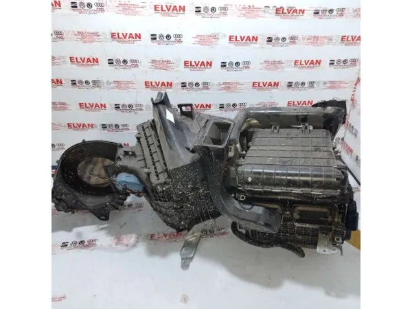7H5820005BK | Kalorifer Fan Motoru Kutusu VAG