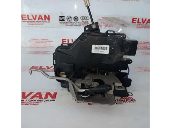 402837016 | Sağ Ön Kapı Kilidi | Audi A4, A6 VAG