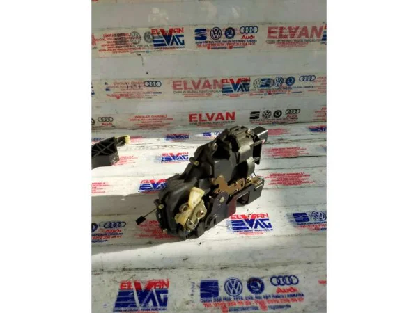 3B4839015A | Arka Sol Kapı Kilidi | VW Bora, Golf, Jetta, Passat - Seat Leon - Skoda Octavia VAG
