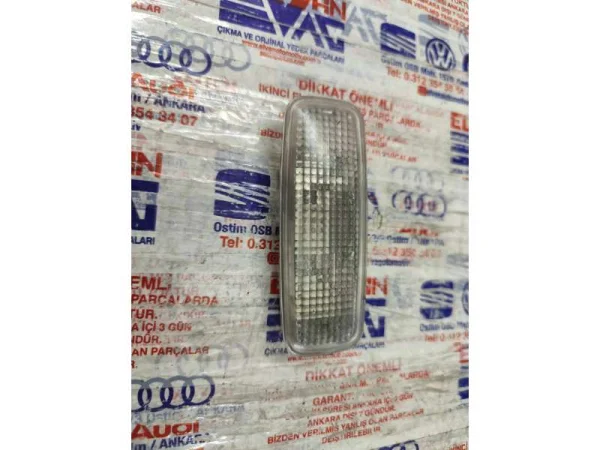 4D0947105A | İç Aydınlatma Lambası | Audi A3, A4, A6, A8, S3, TT VAG