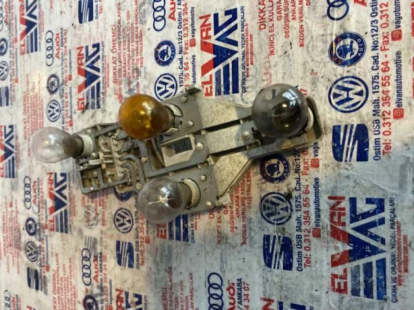 1Z9945257 | Skoda Octavia Sol Arka Stop Duy Tablası VAG