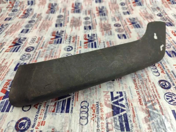 6R0867172L | VW Polo Sağ Ön İç Kapı Çekme Kolu Kapağı VAG