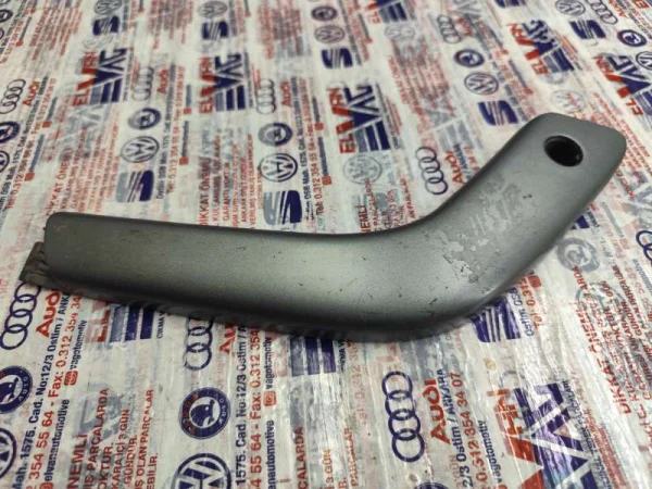 5P0864420A | Orta Konsol Tutamağı | Seat Altea, Toledo VAG