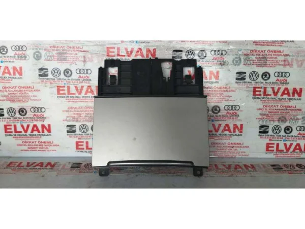 4G0863273 | Orta Küllük Kapağı | Audi A6, A7 VAG