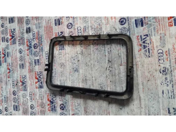 5J0858069 | Skoda Fabia Konsol Çerçevesi VAG