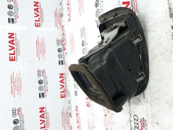 6X1819704A | VW Polo Sağ Göğüslük Havalandırma VAG