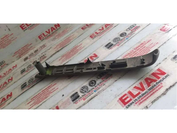 6L1867197B | Seat Ibiza İç Kapı Açma Kolu Çerçevesi VAG