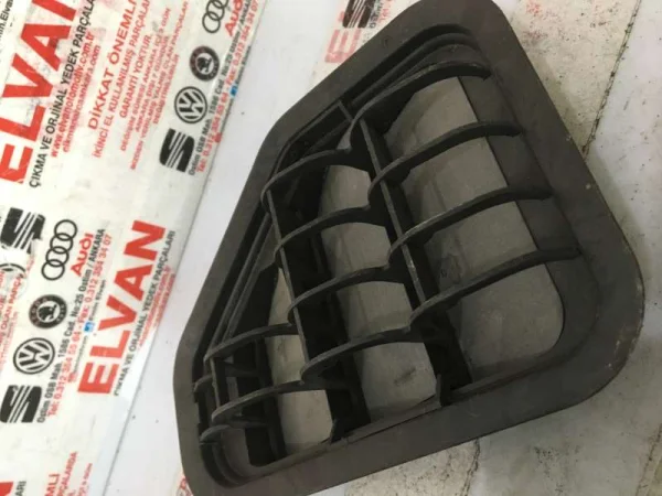 5M0819466A | Sağ Havalandırma Izgarası | VW Golf, Tiguan VAG