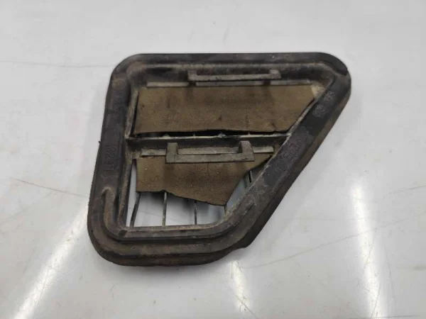 6N0819466B | Arka Havalandırma Izgarası | VW Polo - Seat Cordoba VAG