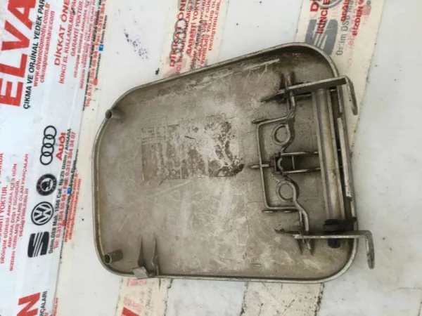 1329749080 | Dış Yakıt Depo Kapağı VAG