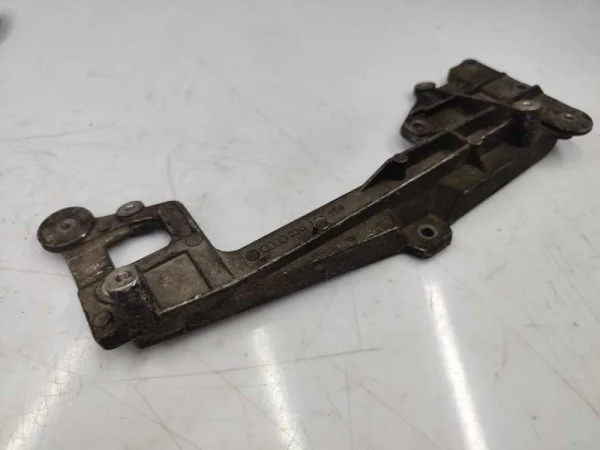 03G131159 | EGR Tutucu Braketi | VW Golf, Jetta, Passat - Audi A3 - Seat Altea, Leon VAG