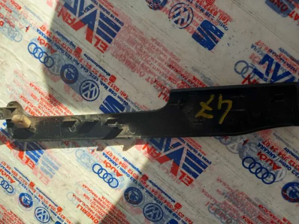 5K1858417B | Sol Ön Göğüs Çıtası | VW Golf, Jetta VAG