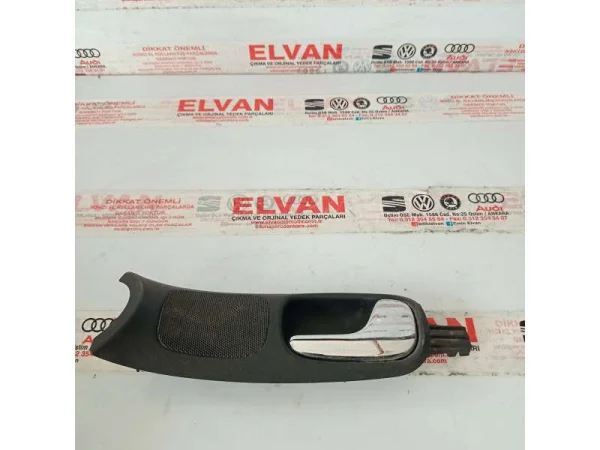 8D0837020 | Audi A4 Sağ Ön İç Kapı Kolu VAG
