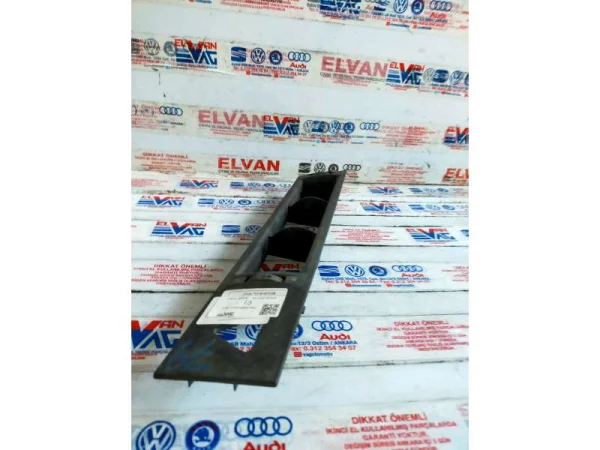 7D1819703B | VW Transporter Orta Havalandırma Izgarası VAG