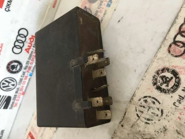 443907393L | Rölanti Sabitleyici Beyni | VW Passat - Audi 100 Serisi, 200 Serisi, 80 Serisi VAG
