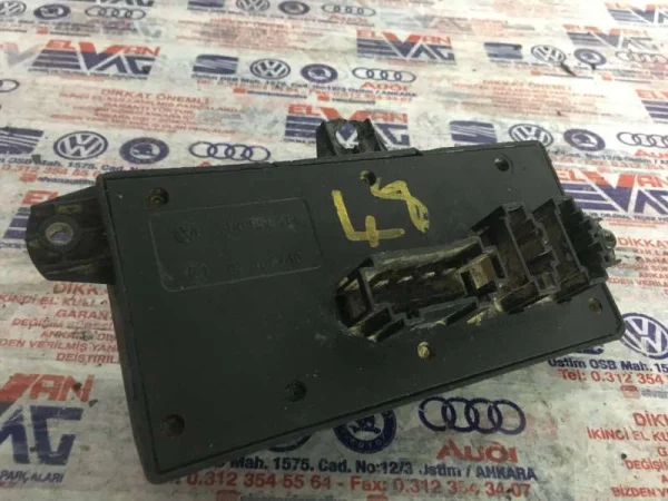 3B0959766 | Elektrikli Koltuk Ayar Düğmesi | VW Bora, Golf, Jetta, Passat - Seat Leon - Skoda Superb VAG