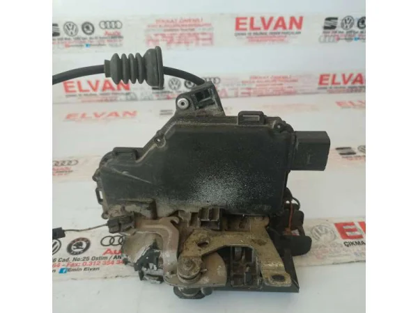 3B1837016B | Ön Sağ Kapı Kilidi VAG