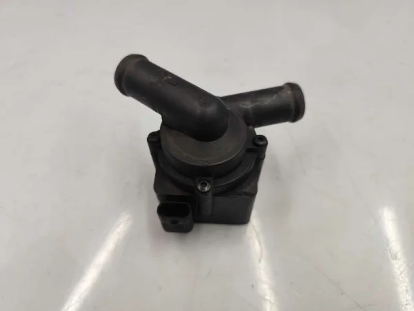 03L965561 | Yardımcı Su Pompası | Audi A4, A5, A6, Q5 VAG