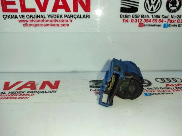 1J0927189E | Debriyaj Konum Sensörü | VW Golf, Jetta, New Beetle - Audi A3, A4 - Seat Alhambra VAG