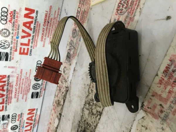 357907511C | Kalorifer Klapesi Motoru | VW Golf, Passat, Transporter VAG