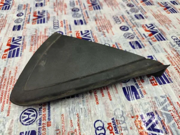 6R0853274A | VW Polo Sağ Dış Dikiz Aynası Önü Üçgen Kapağı VAG