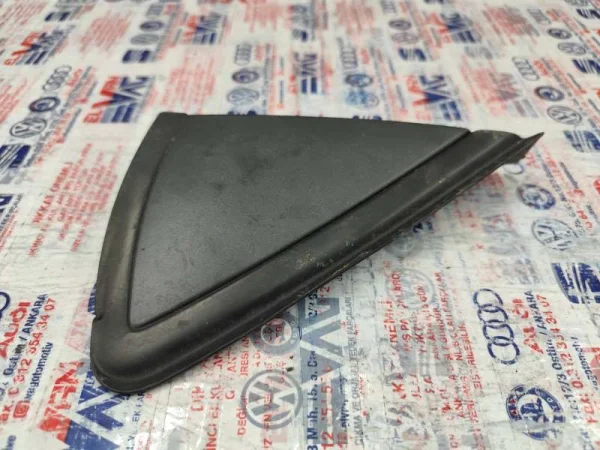 6R0853274A | VW Polo Sağ Dış Dikiz Aynası Önü Üçgen Kapağı VAG