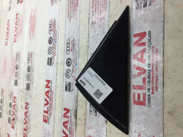 6J4839638 | Arka Dış Kapı Çıtası VAG