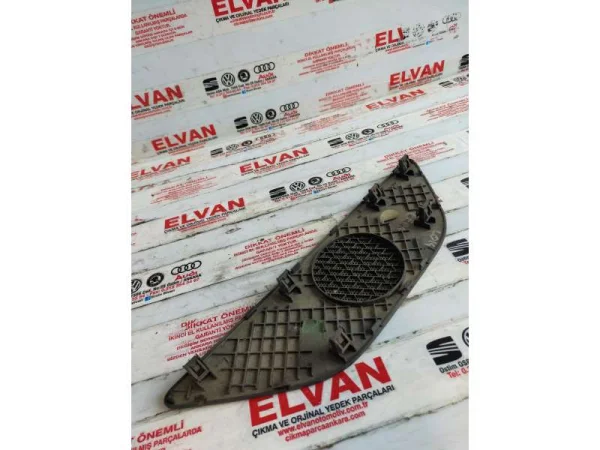 5F1857209 | Seat Leon Orta Hoparlör Izgarası VAG