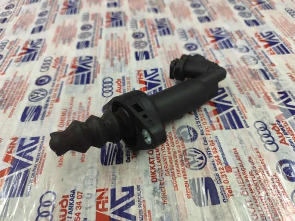 6Q0721261E | Hidrolik Debriyaj Alt Merkezi | VW Polo - Audi A1 - Seat Ibiza VAG