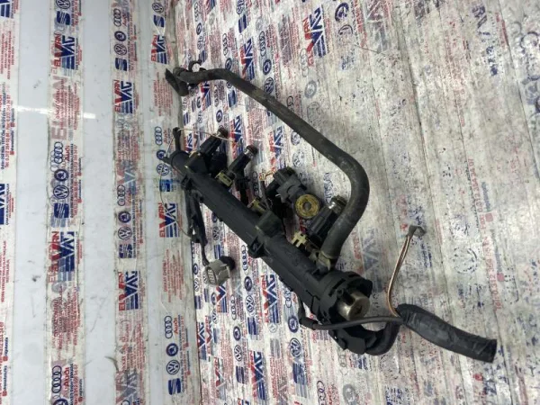 030906031E | Yakıt Enjektörü | VW Caddy, Golf, Polo, Vento - Seat Cordoba, Inca VAG