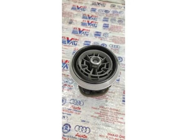 81A820901B | Havalandırma Izgarası | Audi A3, RS 3 VAG