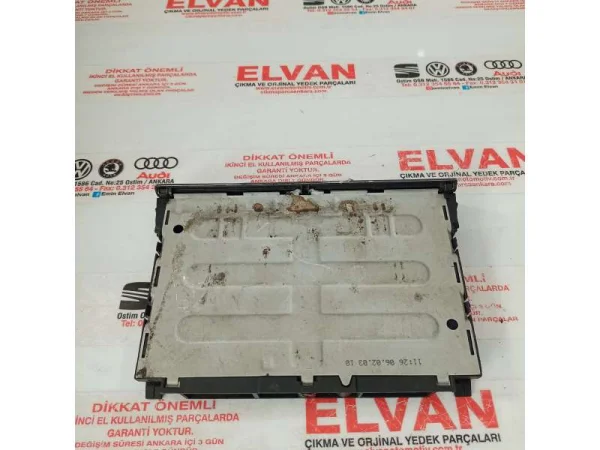 1J0858601D | Ön Bardaklık | VW Bora, Golf, Jetta VAG