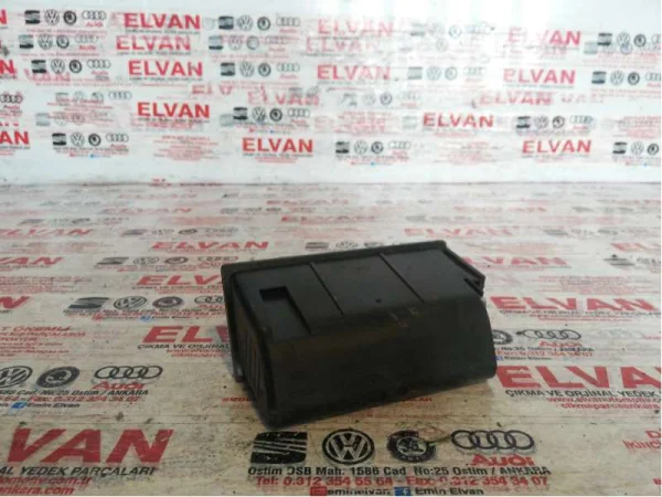 3G1857309 | VW Passat Orta Konsol Küllük Haznesi VAG
