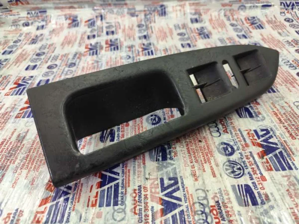 1T1867371F | VW Touran Cam Açma Düğme Paneli VAG