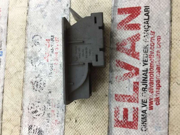 5M0959551 | Yakıt Depo Kapağı Açma Düğmesi VAG