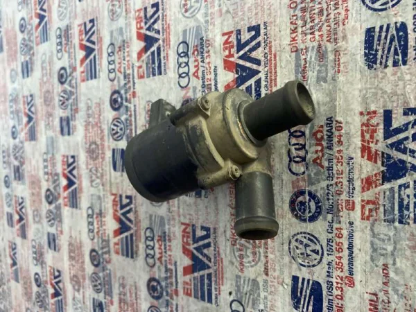7H0965561 | Yardımcı Su Pompası | VW Amarok, Transporter - Seat Alhambra VAG