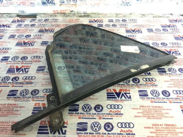5C6845214 | VW Jetta Sağ Arka Kelebek Camı VAG