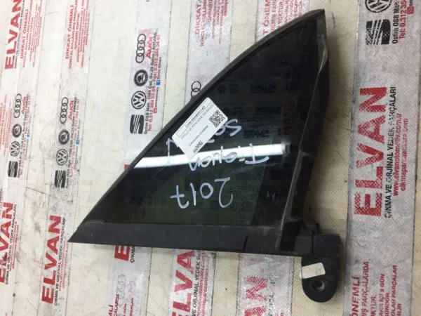 5NA845114D | Sağ Ön Kapı Kelebek Camı | VW Tiguan - Seat Tarraco VAG