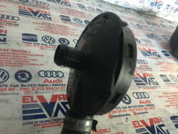 077103245B | Karter Havalandırma Valfi | VW Passat, Phaeton, Touareg - Audi A4, A6 - Skoda Superb VAG