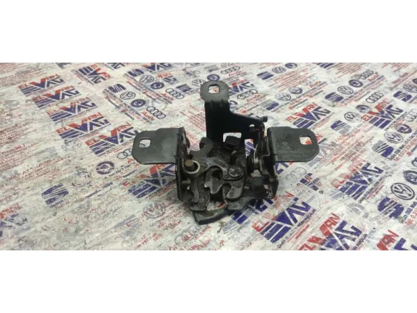 1J0823509C | Alt Kaput Kilidi | VW Bora, Golf VAG