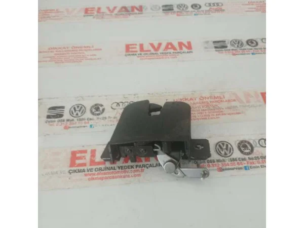 2K0827506 | VW Caddy Arka Sağ Kapı Kilidi VAG