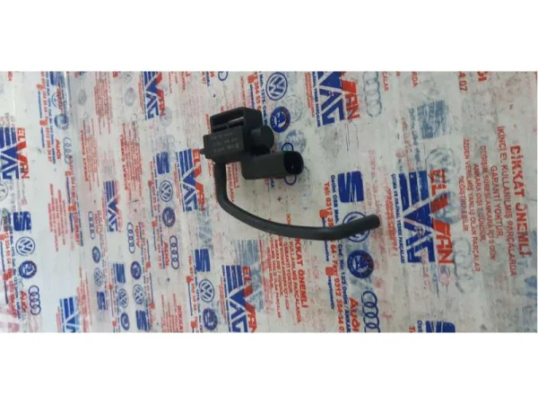 8E0820043AK | Audi A4 Klima Paneli VAG