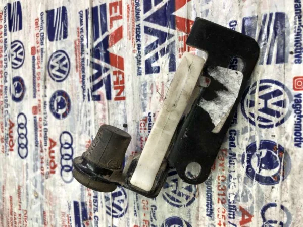 2K0843414A | VW Caddy Sürgülü Sağ Kapı Sabitleyicisi VAG