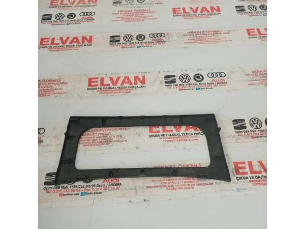 3C8863100 | VW Passat Klima Paneli Çerçevesi VAG