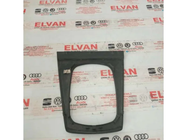 3U1863216 | Skoda Superb Vites Konsolu Çerçevesi VAG