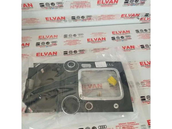 7L6864897 | VW Touareg Orta Bardaklık VAG