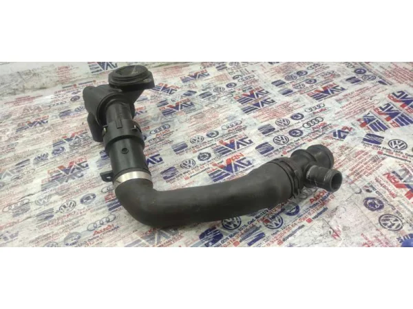06F121111F | Komple Termostat Yuvası | VW Eos, Golf - Audi A3, TT - Seat Altea, Leon VAG