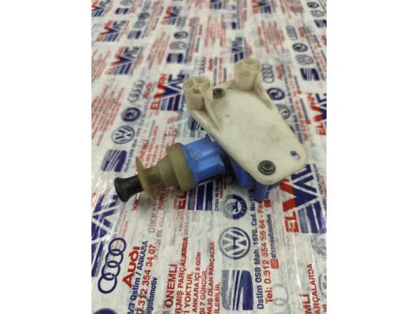 893862153D | Vakumlu Merkezi Kilit Motoru | Audi 100 Serisi, 200 Serisi, 80 Serisi VAG