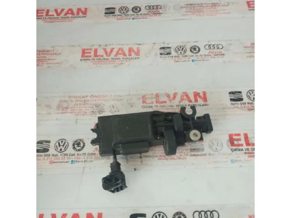 4H0857833 | Audi A8 Emniyet Kemeri Yükseklik Ayar Motoru VAG